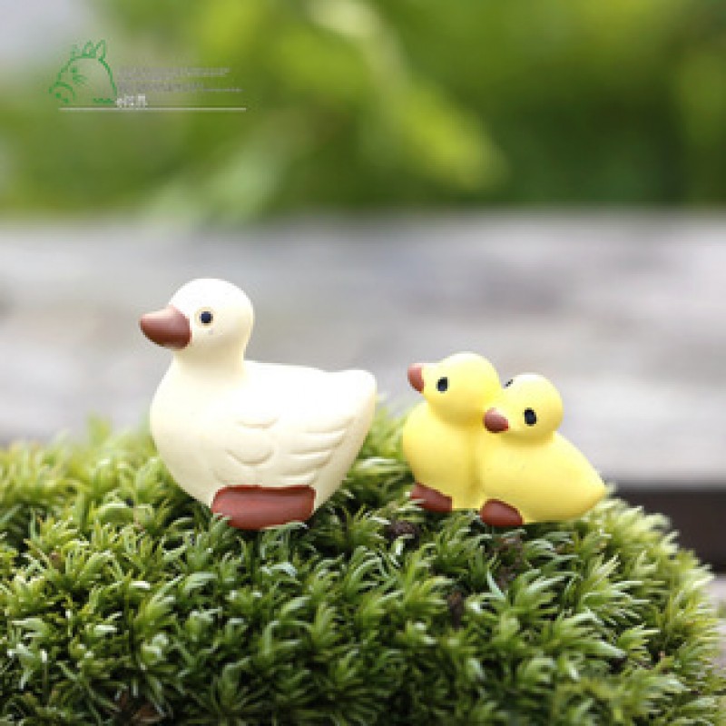 Mother Duck Micro Landscape Ornament