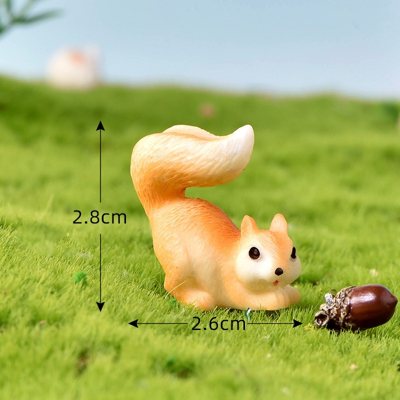 No 2 Front Lying Squirrel New Squirrel Series Craft Miniatures