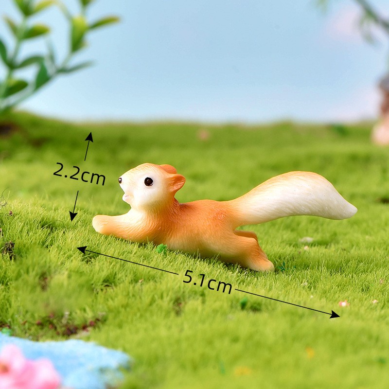 No 1 Running Squirrel New Squirrel Collection Craft Miniatures